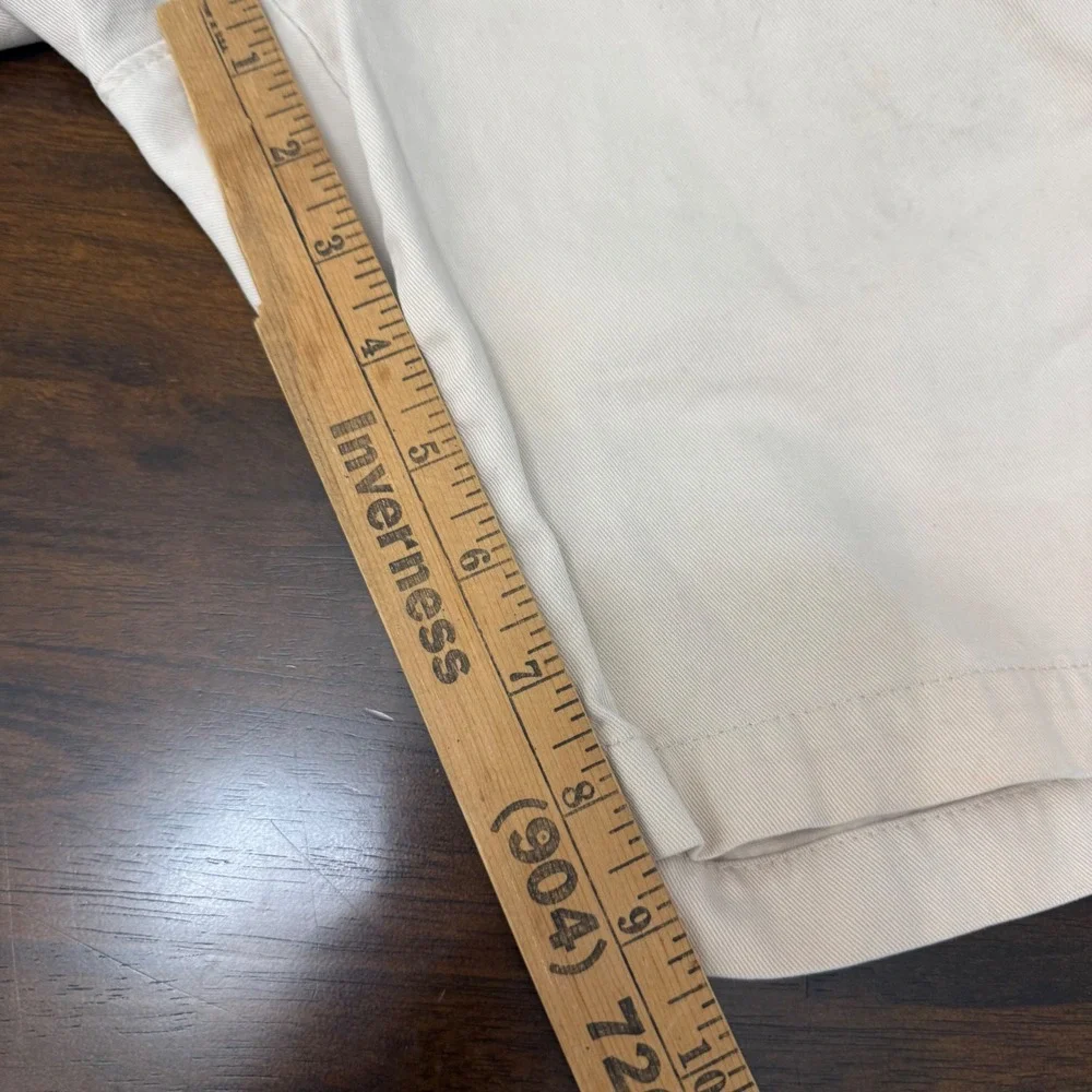 Banana Republic Aiden Short Mens 30 Beige Cotton Twill Flat Front Chino Shorts